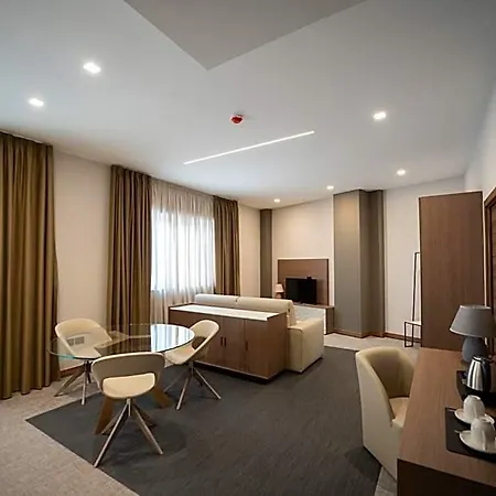 Building 4* Teverola